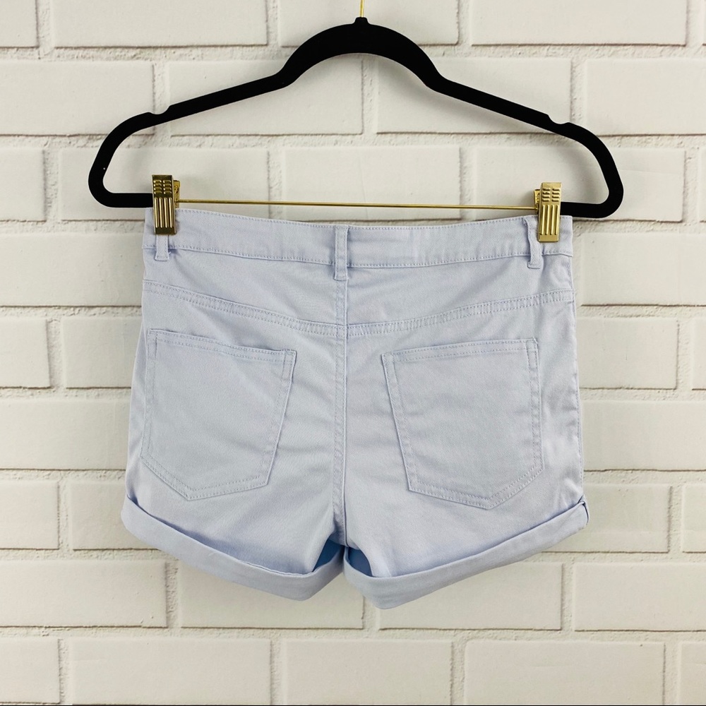 H&M Periwinkle Cuffed Hem Shorts - Picture 3 of 3